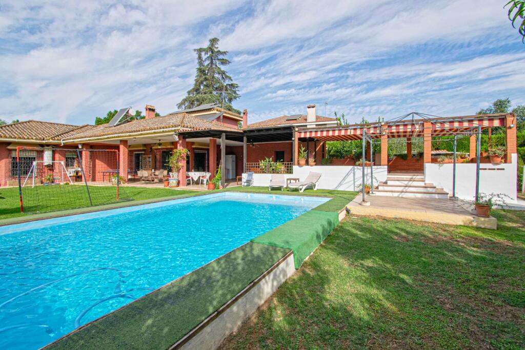 Imagen 4 de Espectacular chalet en Simón Verde!!!