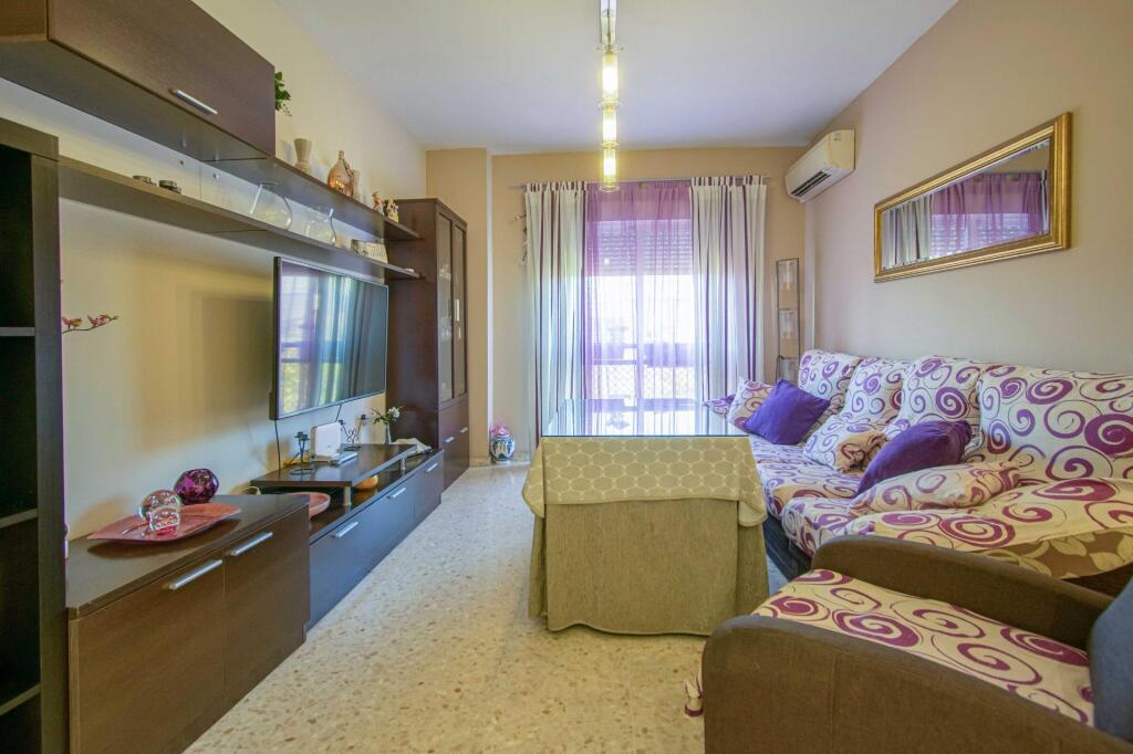 Imagen 2 de Fantástico piso en Los Bermejales con plaza de garaje y trastero!!!!