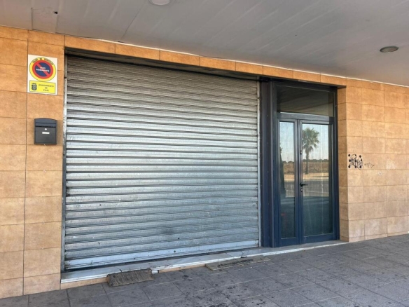 Imagen 2 de Local comercial en venta en Pilas