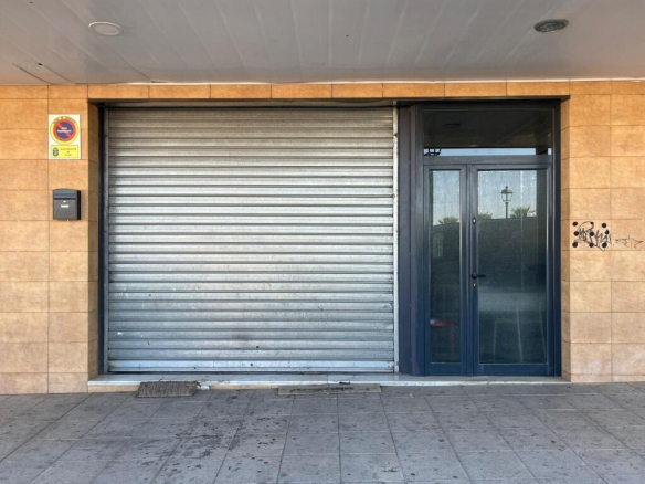 junto Plaza de Cádiz!!!