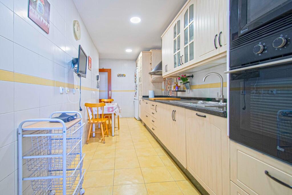 Imagen 4 de Piso amplio con garaje y zonas comunes en urbanización privada Imagen 4 de Piso amplio con garaje y zonas comunes en urbanización privada