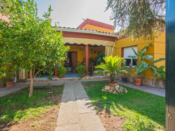 Imagen 2 de Espectacular chalet independiente en Palomares del Río!!!