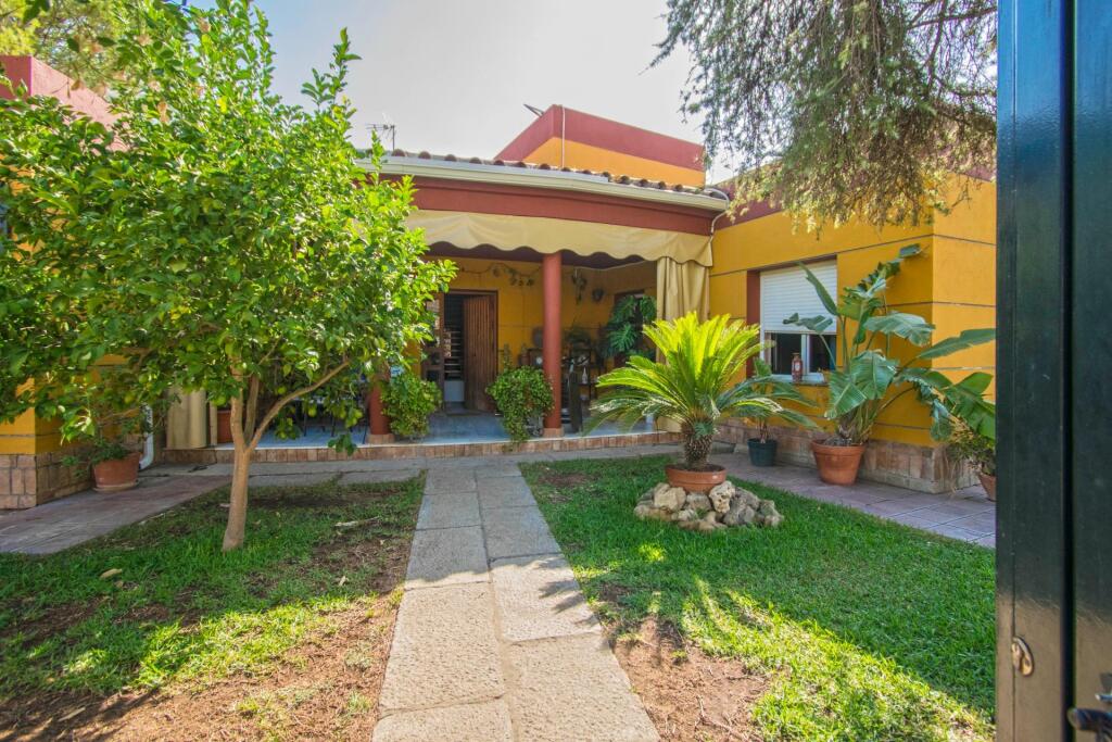 Imagen 2 de Espectacular chalet independiente en Palomares del Río!!! Imagen 2 de Espectacular chalet independiente en Palomares del Río!!!