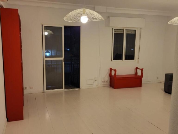 Imagen 3 de Amplio piso junto Plaza de San Lorenzo con terraza!!!