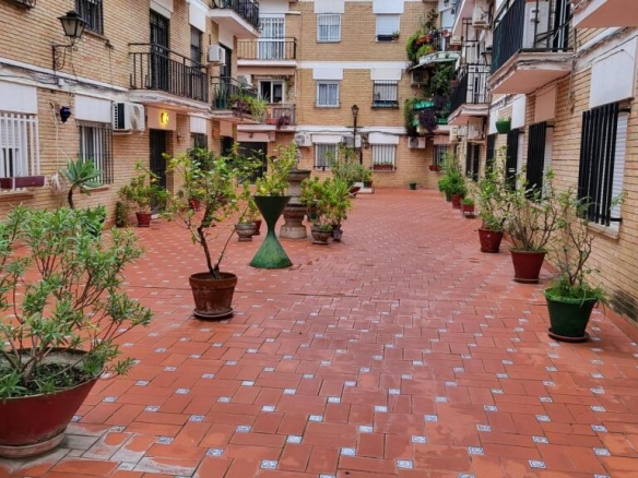 Imagen 1 de Amplio piso junto Plaza de San Lorenzo con terraza!!!