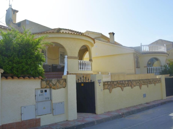 Imagen 1 de Venta de villa en Gran alacant