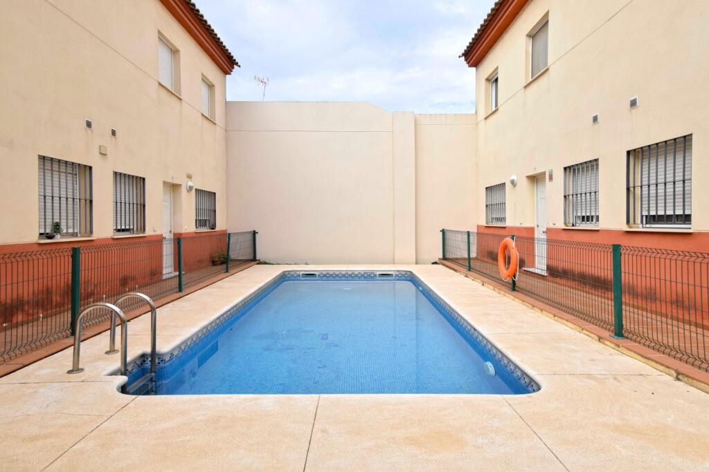en recinto cerrado con piscina!! en recinto cerrado con piscina!!