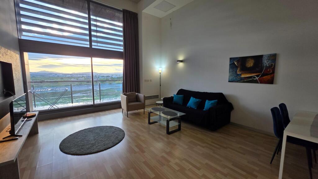 Imagen 1 de Ático en alquiler calle Andarella 2