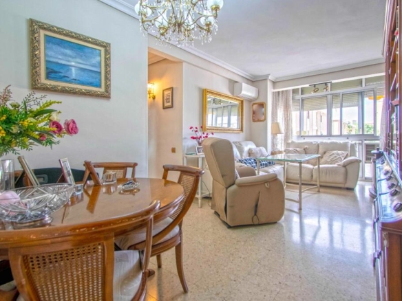 Imagen 2 de Estupendo piso junto Hospital Macarena!!!