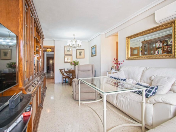 Imagen 3 de Estupendo piso junto Hospital Macarena!!!