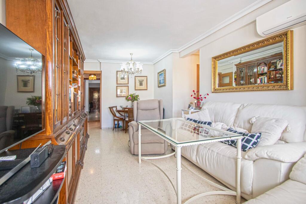 Imagen 3 de Estupendo piso junto Hospital Macarena!!! Imagen 3 de Estupendo piso junto Hospital Macarena!!!