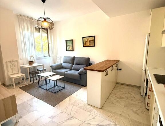 Imagen 3 de Bonito apartamento recién reformado a escasos metros del Palacio de Congresos!!