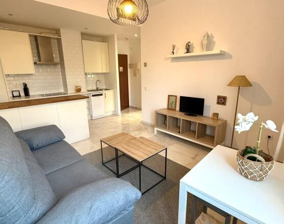 Imagen 4 de Bonito apartamento recién reformado a escasos metros del Palacio de Congresos!!