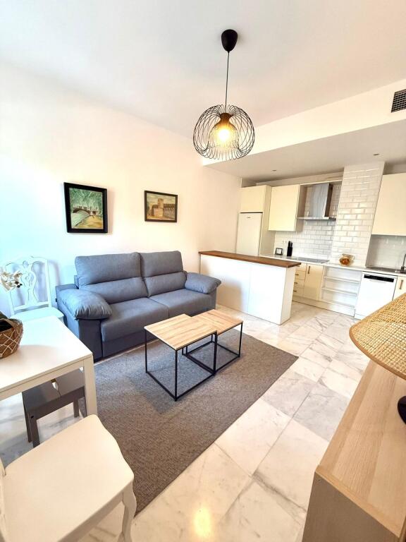 Imagen 1 de Bonito apartamento recién reformado a escasos metros del Palacio de Congresos!!