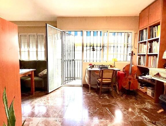 Imagen 1 de Magnífico piso con balcón en La Alfalfa