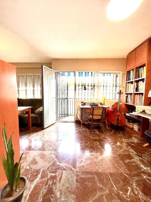 Imagen 1 de Magnífico piso con balcón en La Alfalfa