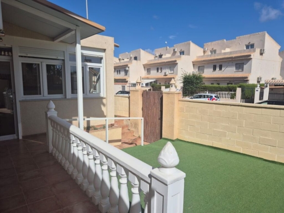 Imagen 1 de Casa-Chalet en Venta en Orihuela Costa Alicante