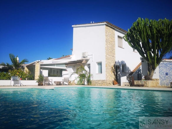 Imagen 1 de Casa-Chalet en Venta en Denia Alicante