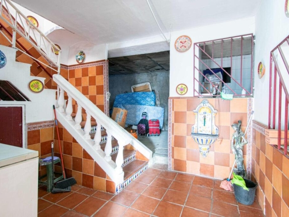 Imagen 2 de Gran casa de pueblo en el corazón de Tomares!!!!