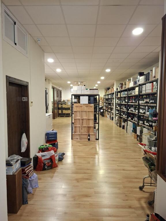 Imagen 1 de LOCAL COMERCIAL EN CALLE FERNÁNDEZ DE RIBERA