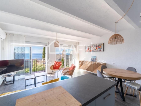 Imagen 2 de Apartamento con vistas al mar en Canyelles con licencia turística