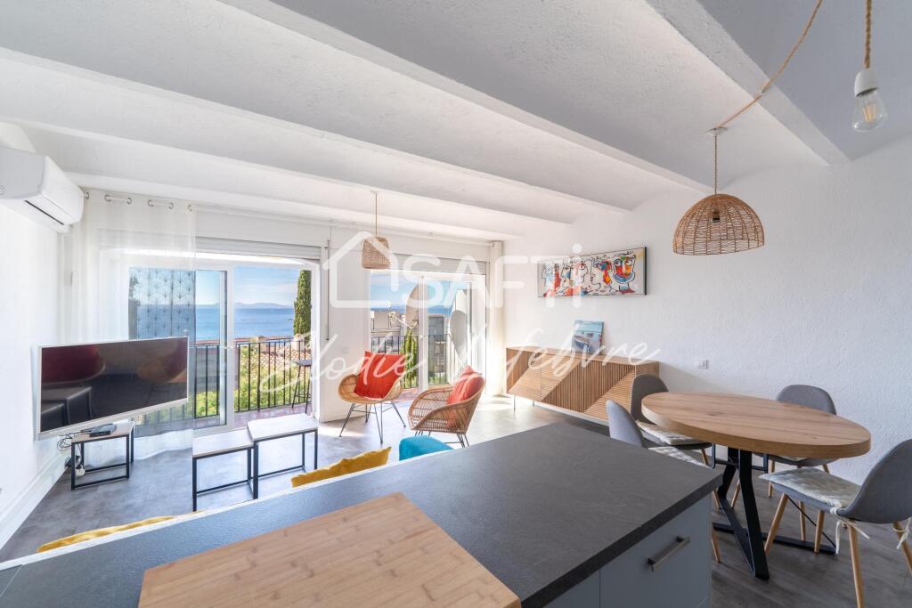 Imagen 2 de Apartamento con vistas al mar en Canyelles con licencia turística