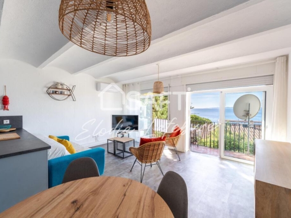 Imagen 1 de Apartamento con vistas al mar en Canyelles con licencia turística