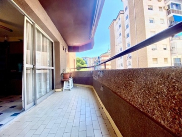 Imagen 4 de AMPLIA VIVIENDA FAMILIAR EN CIUDAD JARDÍN – MÁLAGA