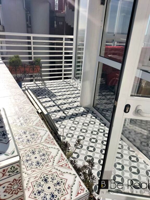 Imagen 2 de ATICO CON MAGNIFICAS VISTAS EN EL CENTRO DE LA CIUDAD