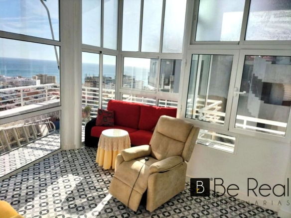 Imagen 3 de ATICO CON MAGNIFICAS VISTAS EN EL CENTRO DE LA CIUDAD