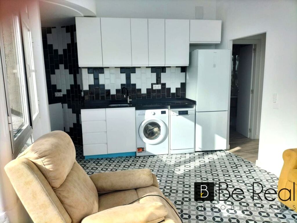 Imagen 4 de ATICO CON MAGNIFICAS VISTAS EN EL CENTRO DE LA CIUDAD