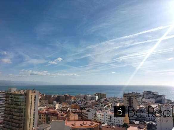 Imagen 1 de ATICO CON MAGNIFICAS VISTAS EN EL CENTRO DE LA CIUDAD