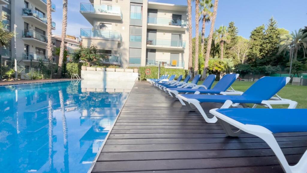 una gran inversión en pleno centro de FENALS y con licencia turística activa!!!