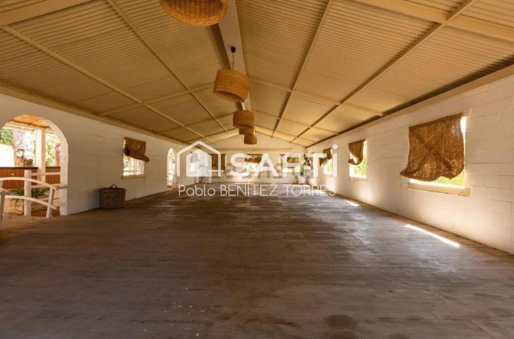 Imagen 3 de OPORTUNIDAD DE INVERSION FINCA PARA CELEBRACIONES Y YEGUADA