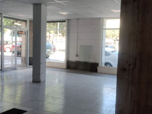 Imagen 2 de Local comercial en Alquiler en Canovelles Barcelona