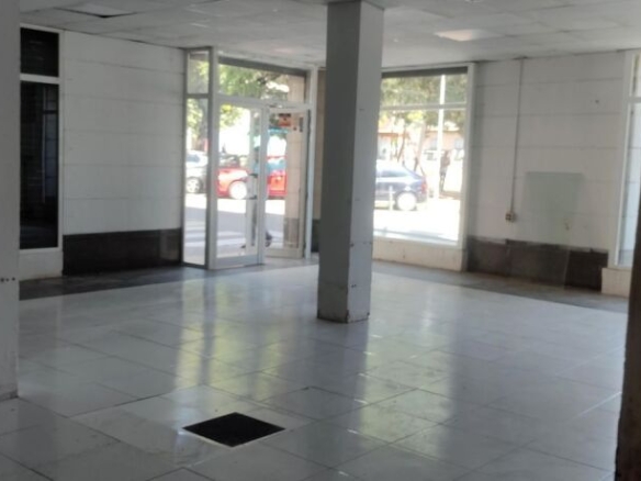 Imagen 3 de Local comercial en Alquiler en Canovelles Barcelona