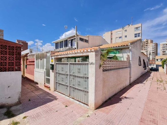 Imagen 1 de Adosada en Venta en Torrevieja Alicante