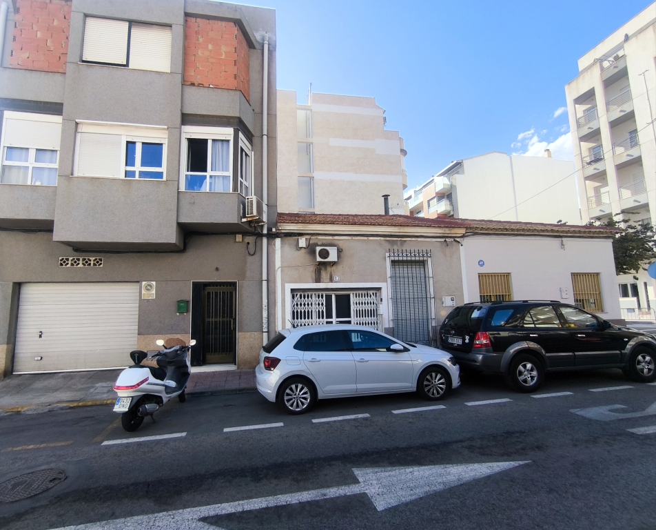 Imagen 2 de Casa de pueblo en Venta en Torrevieja Alicante