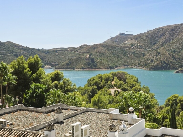 Imagen 1 de Adosada en Venta en Istan Málaga