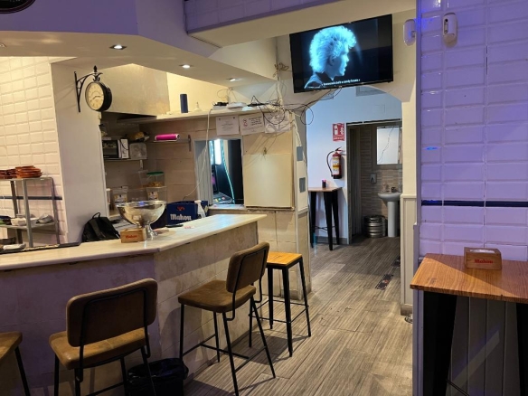 Imagen 1 de Local comercial en Alquiler en Madrid Madrid CHAMARTIN