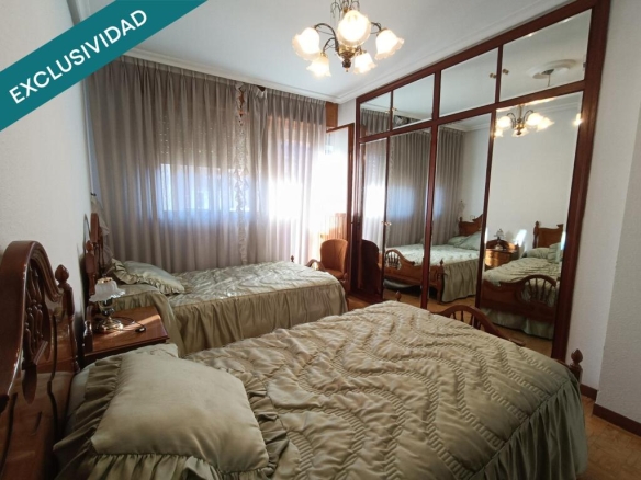 Imagen 4 de Amplio piso 4 hab. y 2 baños en el centro de Campomanes