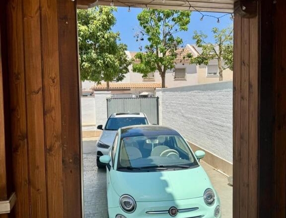 Imagen 2 de Encantadora casa con piscina y jardín.