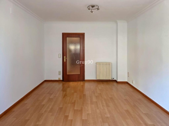 Imagen 2 de ? Amplio y luminoso piso en la zona Alcalde Porqueres