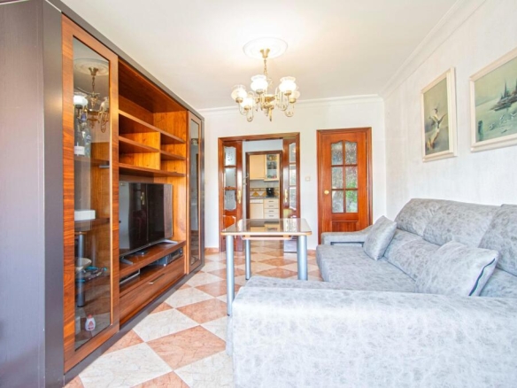 Imagen 3 de ** Piso junto al Hospital Virgen Macarena**