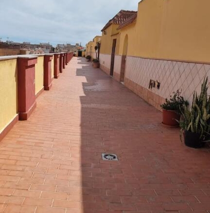 Imagen 2 de Dúplex en Roquetas de Mar: Tu Nuevo Hogar Espera por Ti ?