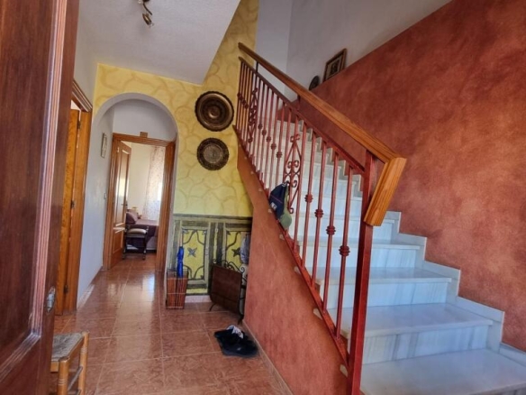 Imagen 3 de Dúplex en Roquetas de Mar: Tu Nuevo Hogar Espera por Ti ?