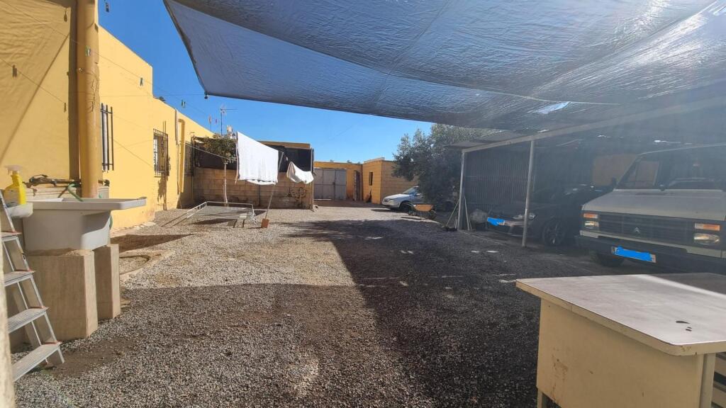 Imagen 1 de Casa-Chalet en Venta en Ejido