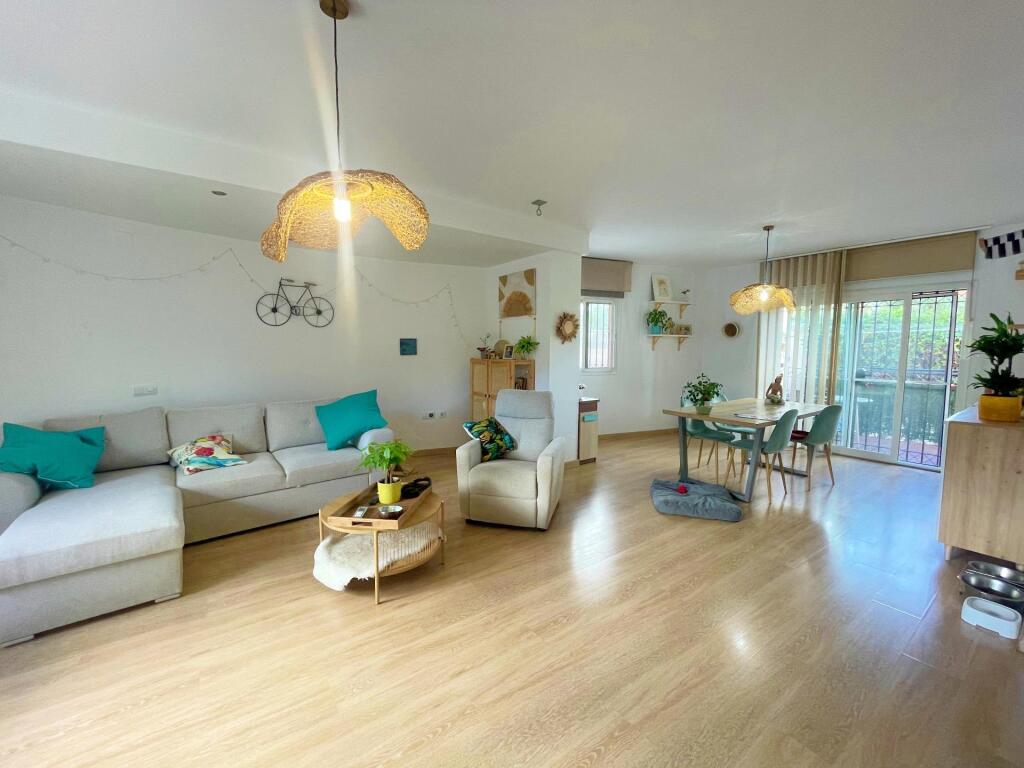 Imagen 1 de COZY CORNER TOWNHOUSE