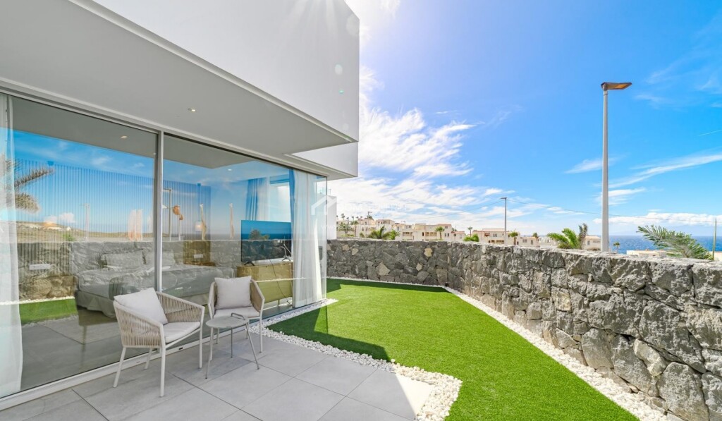 Imagen 2 de Casa-Chalet en Venta en Adeje Santa Cruz de Tenerife Imagen 2 de Casa-Chalet en Venta en Adeje Santa Cruz de Tenerife