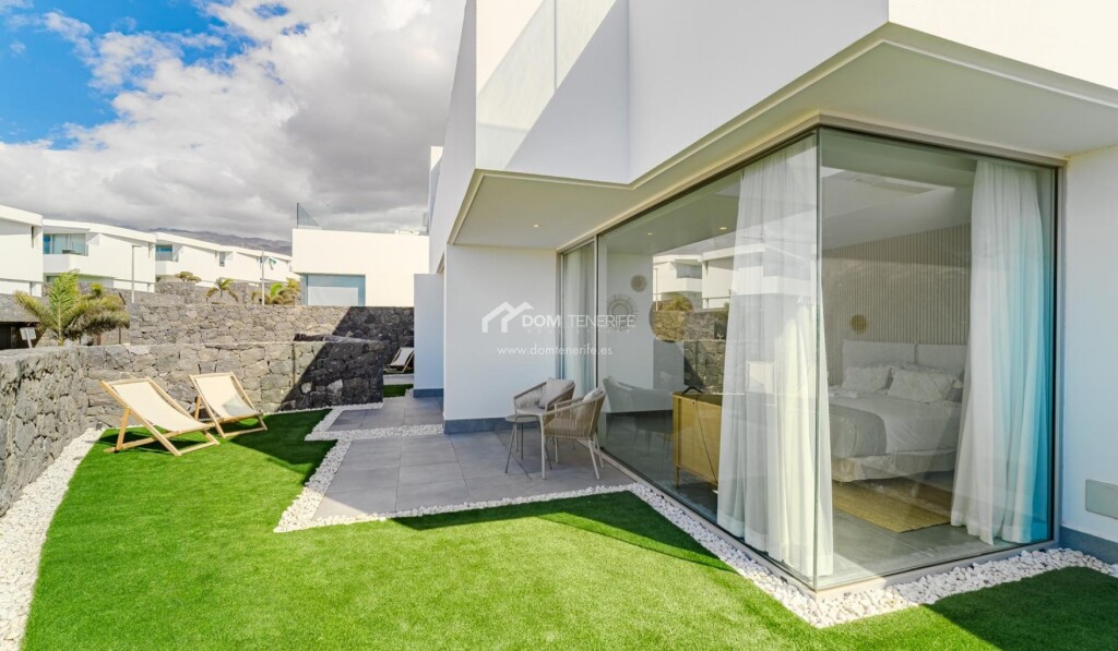 Imagen 4 de Casa-Chalet en Venta en Adeje Santa Cruz de Tenerife Imagen 4 de Casa-Chalet en Venta en Adeje Santa Cruz de Tenerife